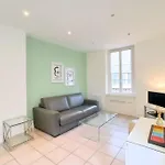 Viva Riviera 33 Rue Hoche *